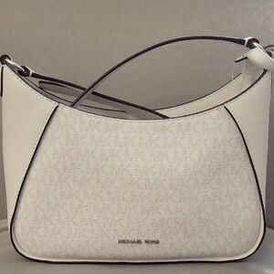 Michael Kors Classic Cream Shoulder Bag